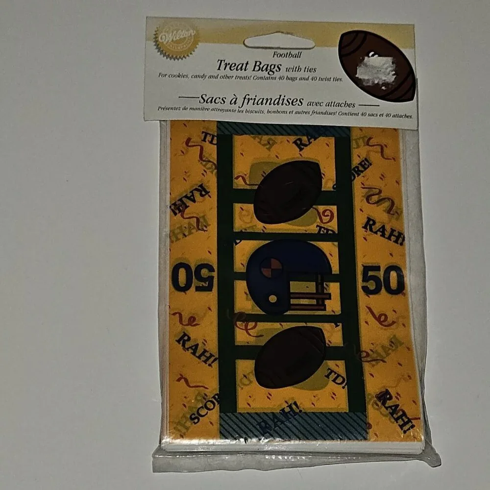 VTG NOS Football Party Favor Cookie Candy Treat Bags Ties (40 pk) Wilton Sports